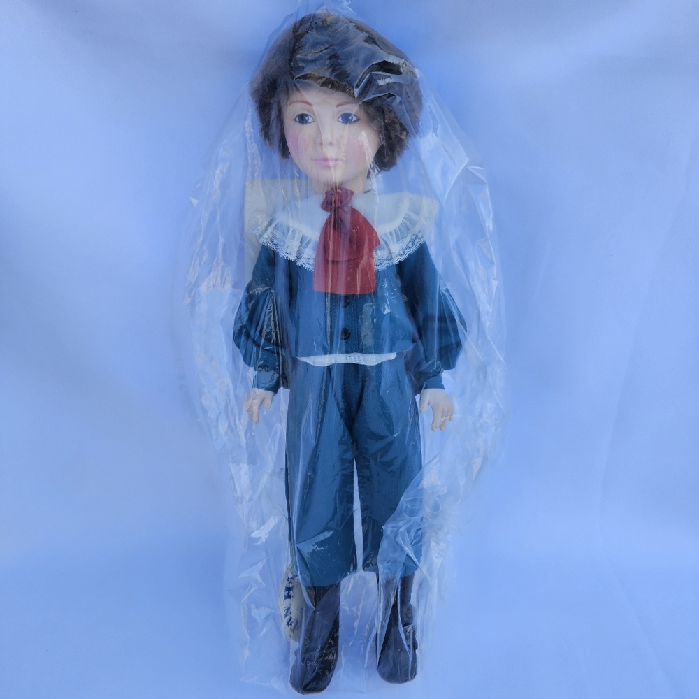 Vintage 1985 Effanbee 17" Jan Hagara Larry Doll